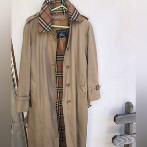 Vintage Burberry trench coat with detachable wool undercoat/ vest and collar.